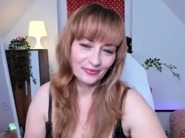 naughtymilane on Chaturbate