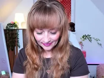 naughtymilane on Chaturbate