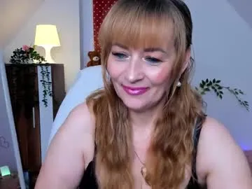 naughtymilane on Chaturbate