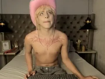 oliiverr22 on Chaturbate 