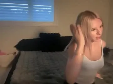 oliviacarterrr — 1k views 10 likes shorts off [1989 tokens remaining]