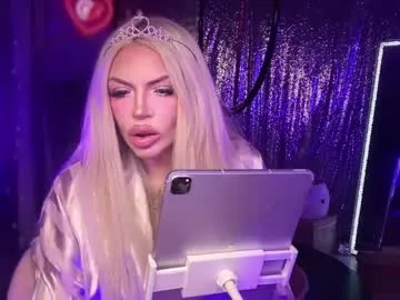 Freechat plasticfuckdoll on Chaturbate