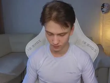 pupsenish on Chaturbate 