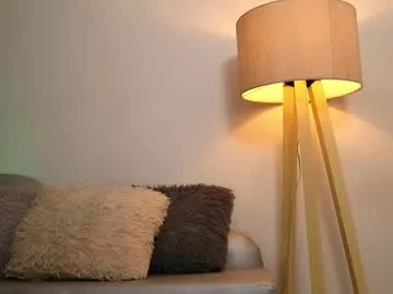 Freechat valeriebony on Chaturbate