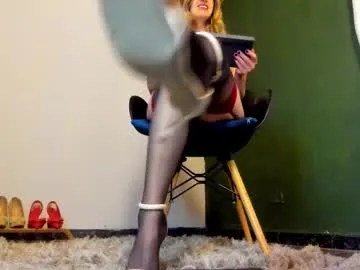 velourmuse —  Classy, seductive, and just a little wicked. #office #heels #pantyhose #blonde #legs