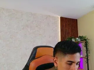 adan_reilly on Flirt4Free 