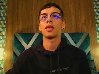 Offline aidden_royce on Flirt4Free