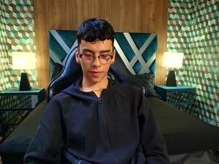 Offline aidden_royce on Flirt4Free