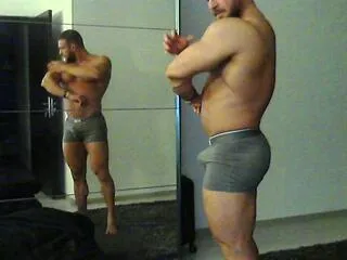 Offline kevin_muscle on Flirt4Free