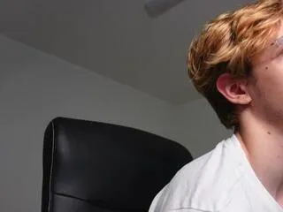 Freechat logan_fraser on Flirt4Free