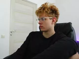 Freechat logan_fraser on Flirt4Free