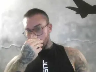 Offline lucias_crawford on Flirt4Free