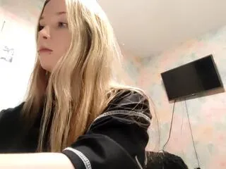 nina_winford on Flirt4Free 