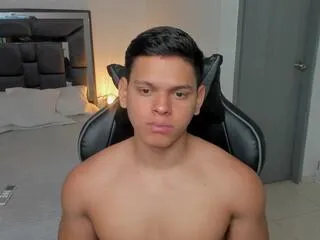 Away stefan_lennox on Flirt4Free