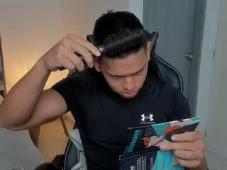 Away stefan_lennox on Flirt4Free