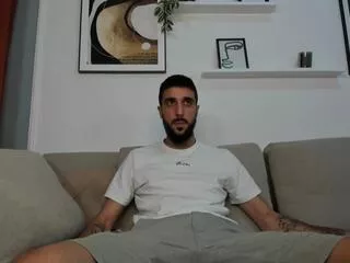 Freechat zeyn_edwards on Flirt4Free