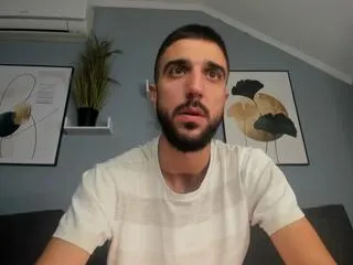 Freechat zeyn_edwards on Flirt4Free