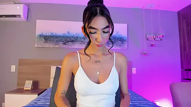 _Ashly_77 — Slowly reveal your breasts 