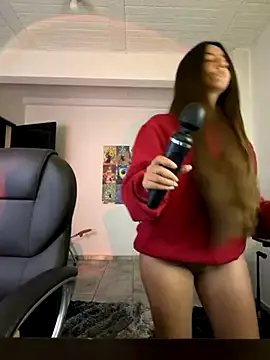 Freechat aly_golden_ on StripChat