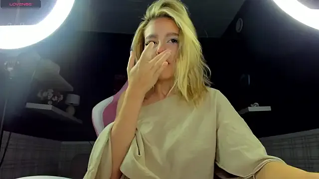 Anna_Robinson on StripChat 