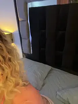 Bonnie_vega on StripChat 