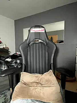 BunnyDiamond1 on StripChat 