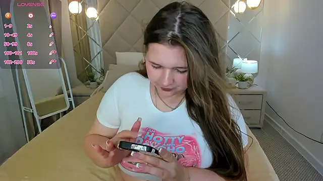 Freechat Chloee_White on StripChat