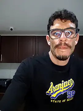 Freechat damian_bull on StripChat