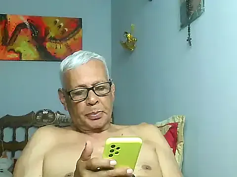 dirtysluttyfist — Freechat on StripChat