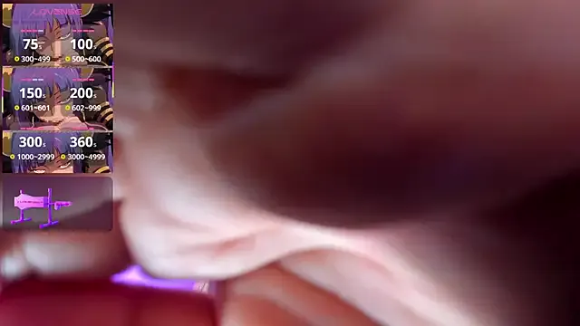 emma_smile on StripChat