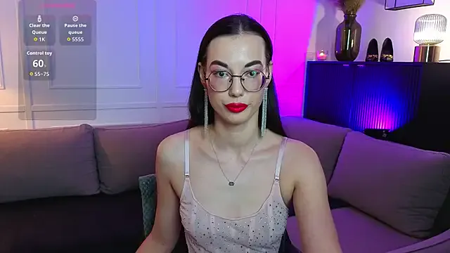 StripChat EmmaJakson is Freechat EmmaJakson — repeat the smile