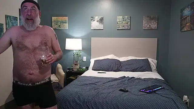 Fuck-Buddy-4U — drink a beer