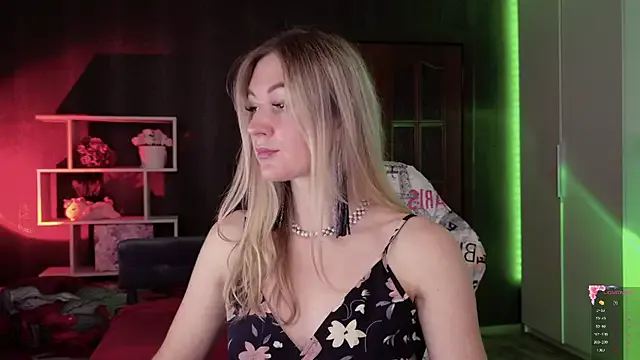 Freechat Hello_Lisha on StripChat