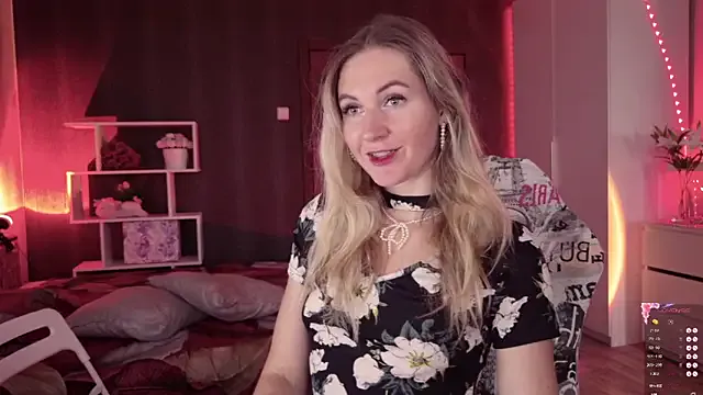 Freechat Hello_Lisha on StripChat