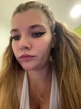 Freechat Holy_Tereza on StripChat