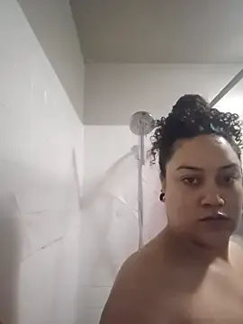 Freechat honeeyyy_pot on StripChat