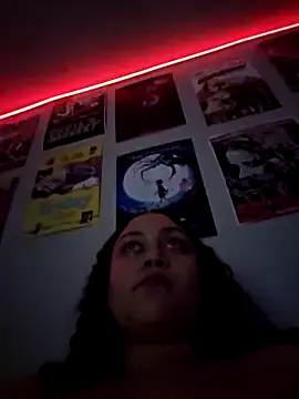 Freechat honeeyyy_pot on StripChat