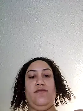 Freechat honeeyyy_pot on StripChat