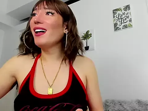 Freechat hottycrishina on StripChat