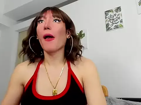 Freechat hottycrishina on StripChat