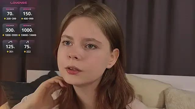 StripChat JulietteRain is Freechat JulietteRain — Cute Smile