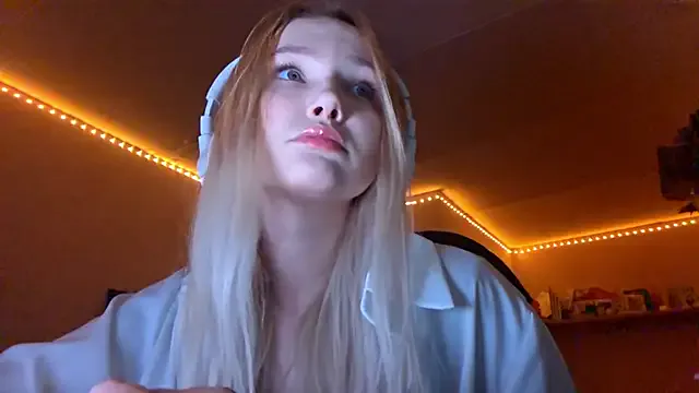 KarinRobertson on StripChat