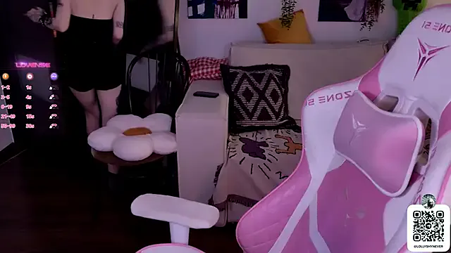 Lollyshy on StripChat 