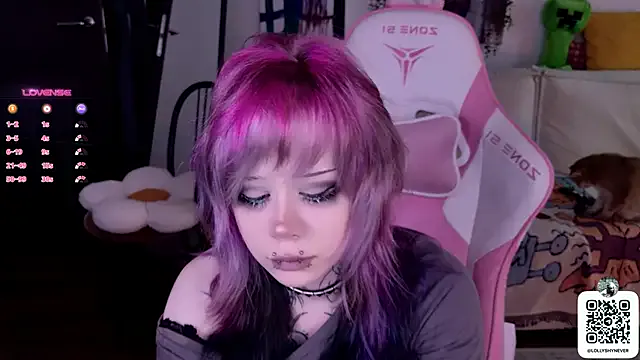 Lollyshy on StripChat 