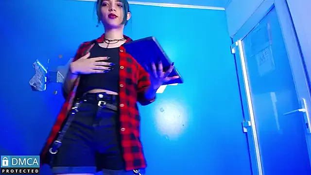 Freechat MaeveKuro on StripChat