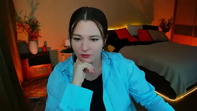 Moonvelle on StripChat 