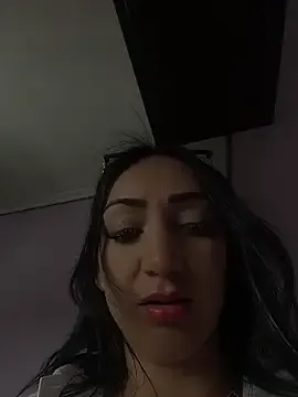 Ninabigtitied on StripChat 