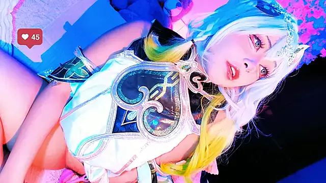 Freechat seraphine23 on StripChat