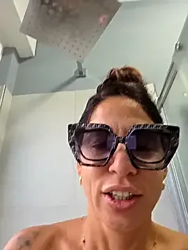 sexy7883 — @fatemi bagnata /make me hot and weeet