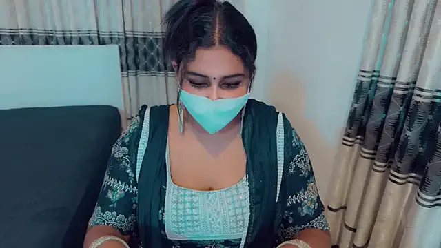 StripChat SonY_CaM is Group SonY_CaM — full nude dance in public